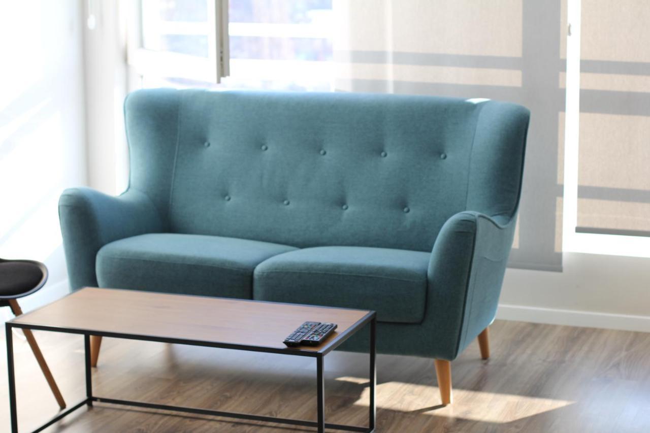 Turquoise And Magenta Apartment Sofia Luaran gambar